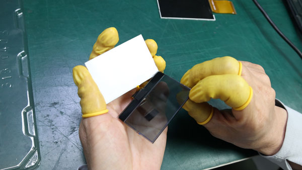 コグ製品のバックライトが時々落ちることがありますが、それを修正する方法は？